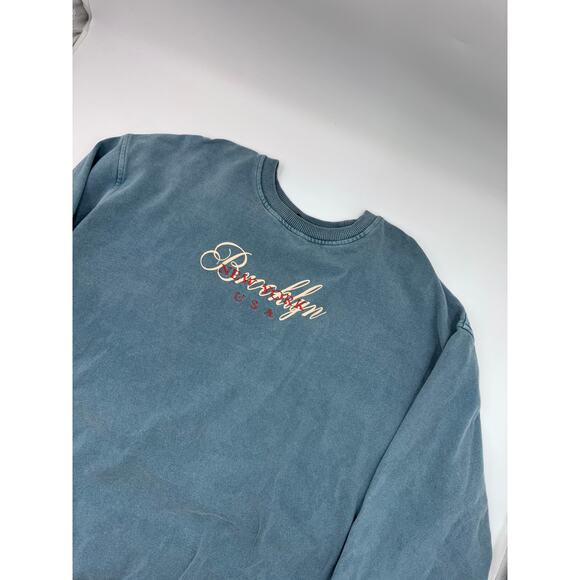 Urban Outfitters Brooklyn NYC Blue Crewneck Large - Picture 1 of 4